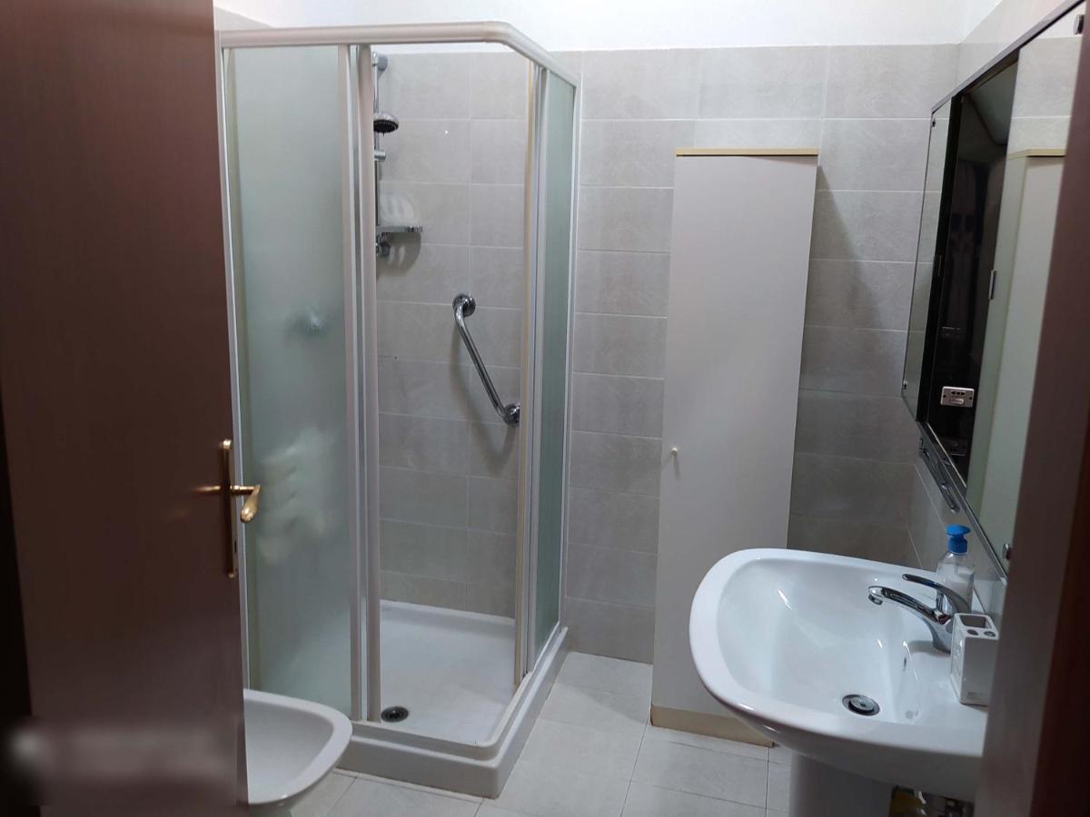 Stanza Con Bagno Ed Accesso Privati Otel Trieste Dış mekan fotoğraf